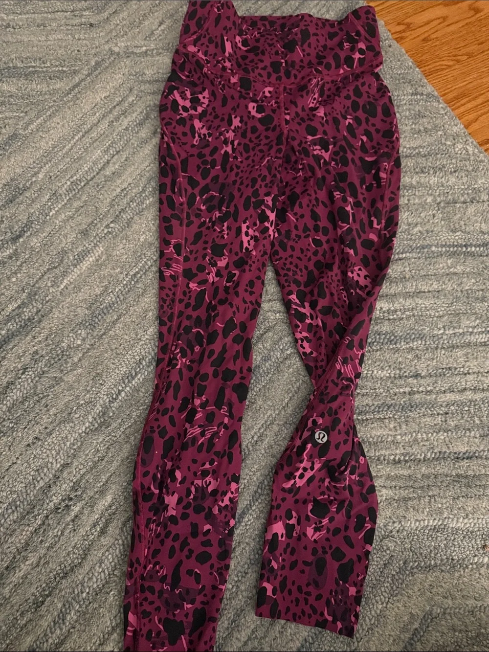Lululemon Base Pace HR Tight 25” Pink Blossom Size 6